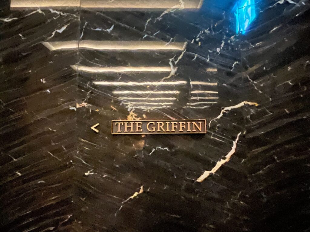 THE GRIFFIN BAR_6